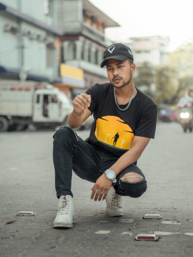 How to pose on road for boy