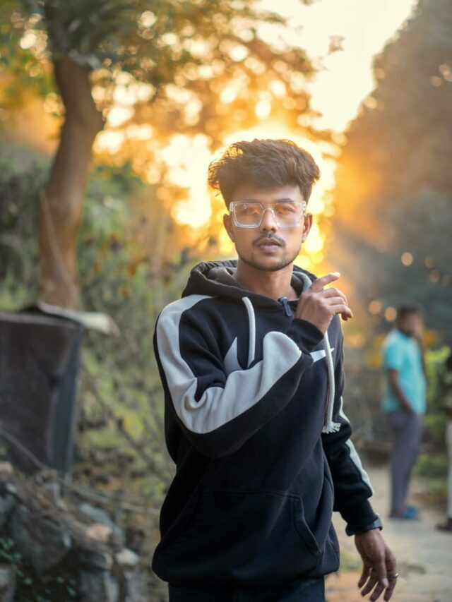 Photoshoot pose for David Editor