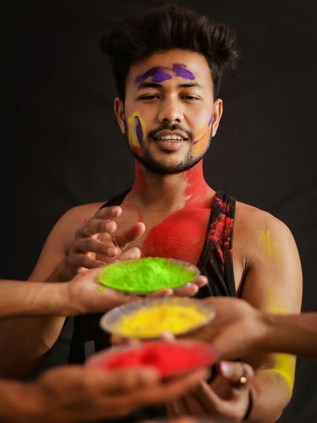 New style Holi photoshoot poses boy